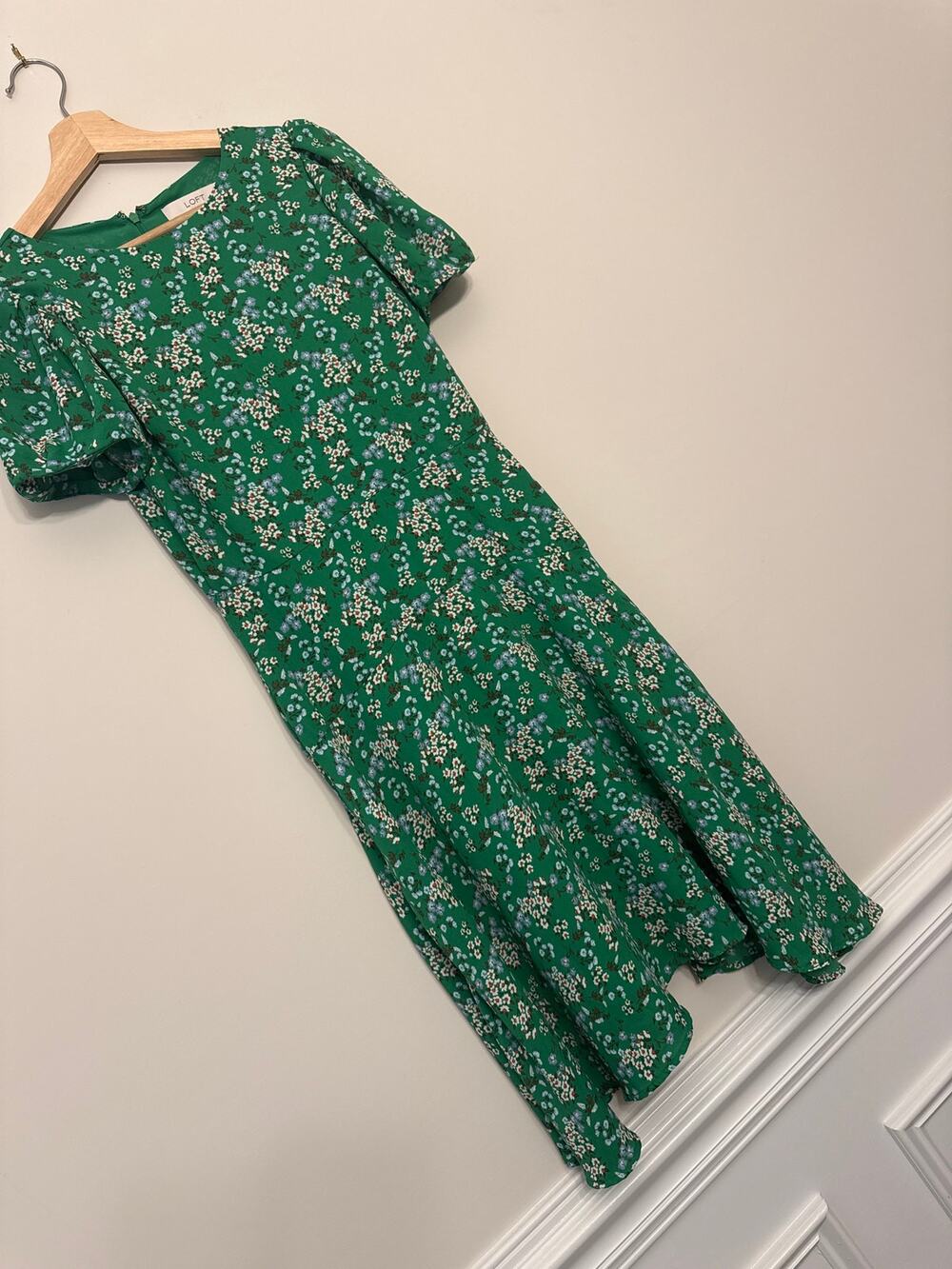 Loft Green Ditsy Floral Midi Dress Size 2 Petite